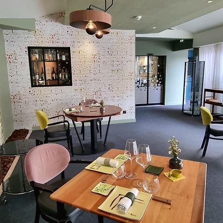 Le Carre D'Alethius Logis Hotel Restaurant Charmes-sur-Rhone ภายนอก รูปภาพ