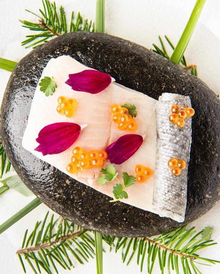 Le Carre D'Alethius Logis Hotel Restaurant Charmes-sur-Rhone ภายนอก รูปภาพ