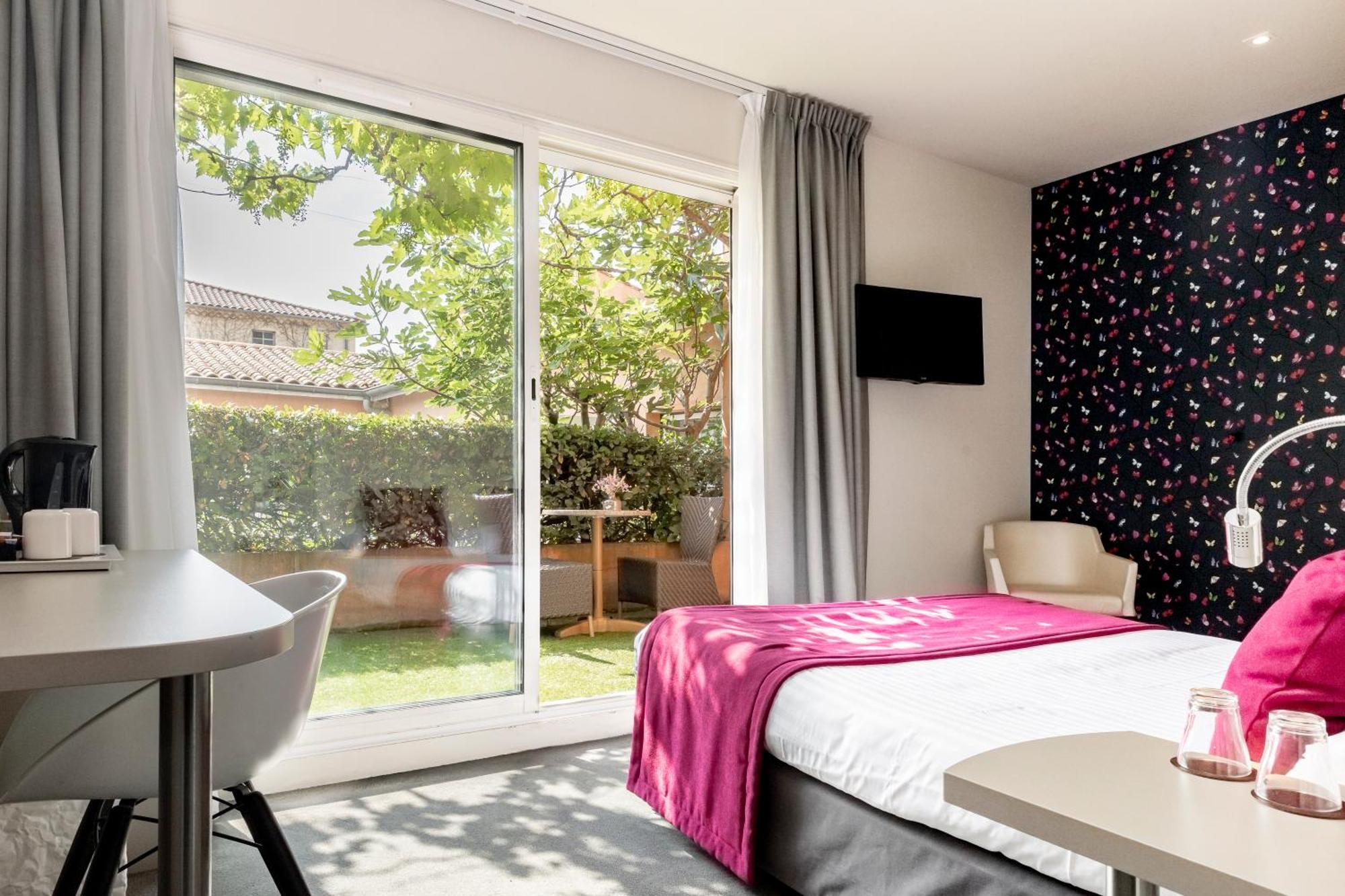 Le Carre D'Alethius Logis Hotel Restaurant Charmes-sur-Rhone ภายนอก รูปภาพ