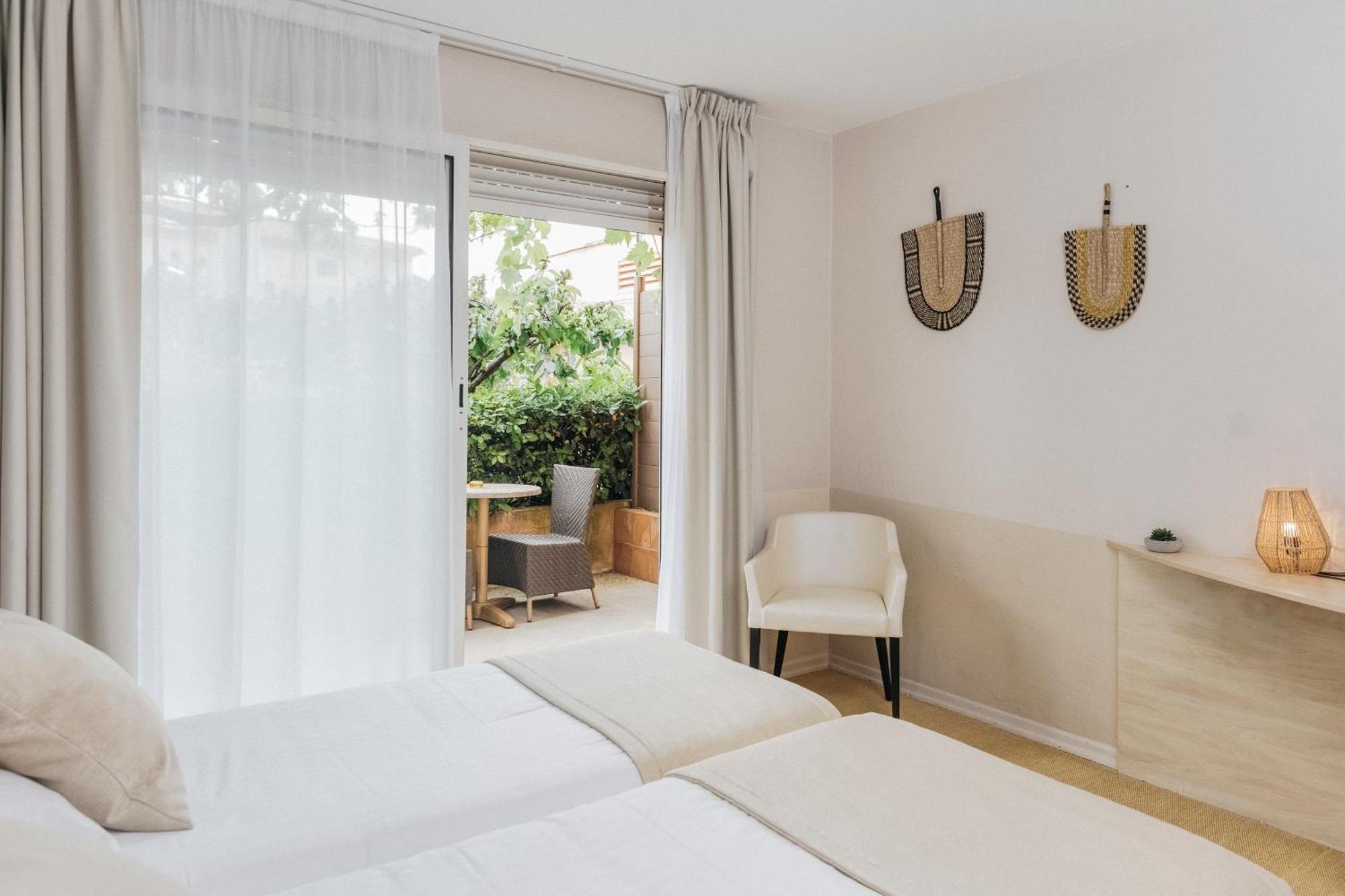 Le Carre D'Alethius Logis Hotel Restaurant Charmes-sur-Rhone ภายนอก รูปภาพ