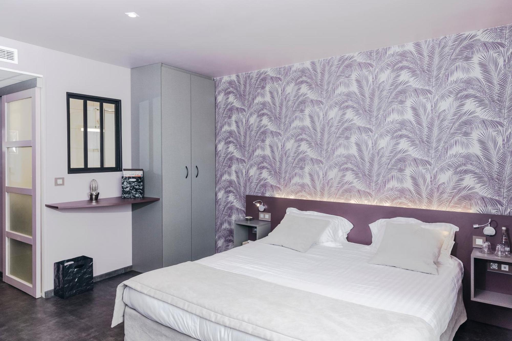 Le Carre D'Alethius Logis Hotel Restaurant Charmes-sur-Rhone ภายนอก รูปภาพ
