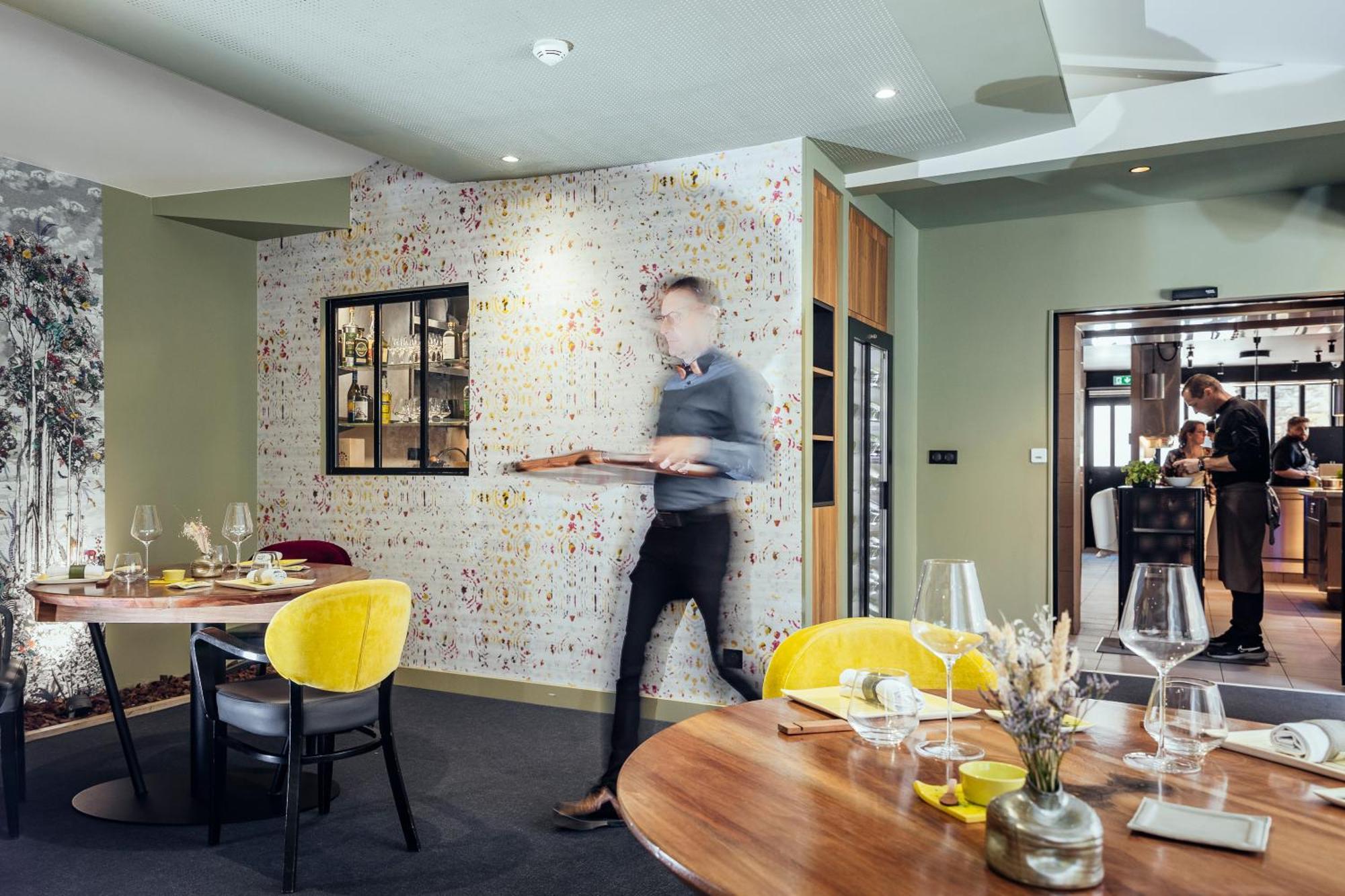 Le Carre D'Alethius Logis Hotel Restaurant Charmes-sur-Rhone ภายนอก รูปภาพ